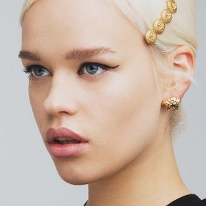 Gorgeous Versace bobby pin.
